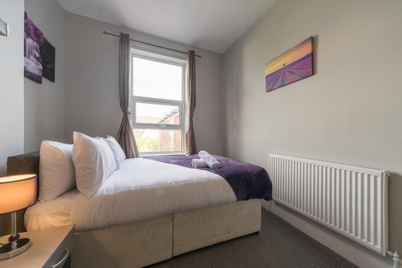 3 Bedroom Saks - 2 Living Area House In Newland Ave Hull Kingston upon Hull ภายนอก รูปภาพ