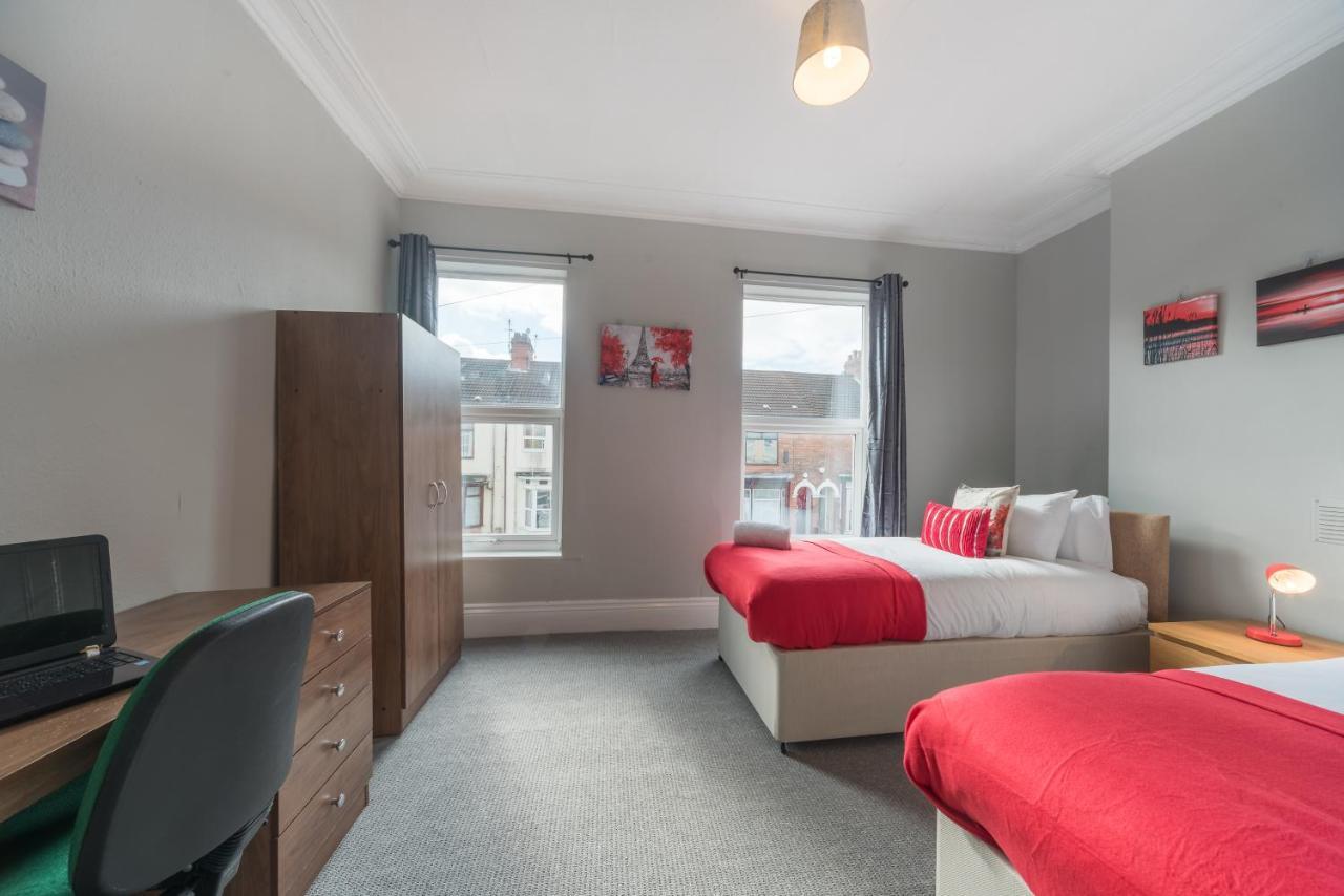 3 Bedroom Saks - 2 Living Area House In Newland Ave Hull Kingston upon Hull ภายนอก รูปภาพ